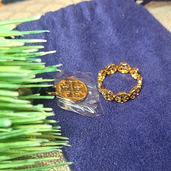 Tory Burch Monogram Gold Ring - Picture 8 of 9